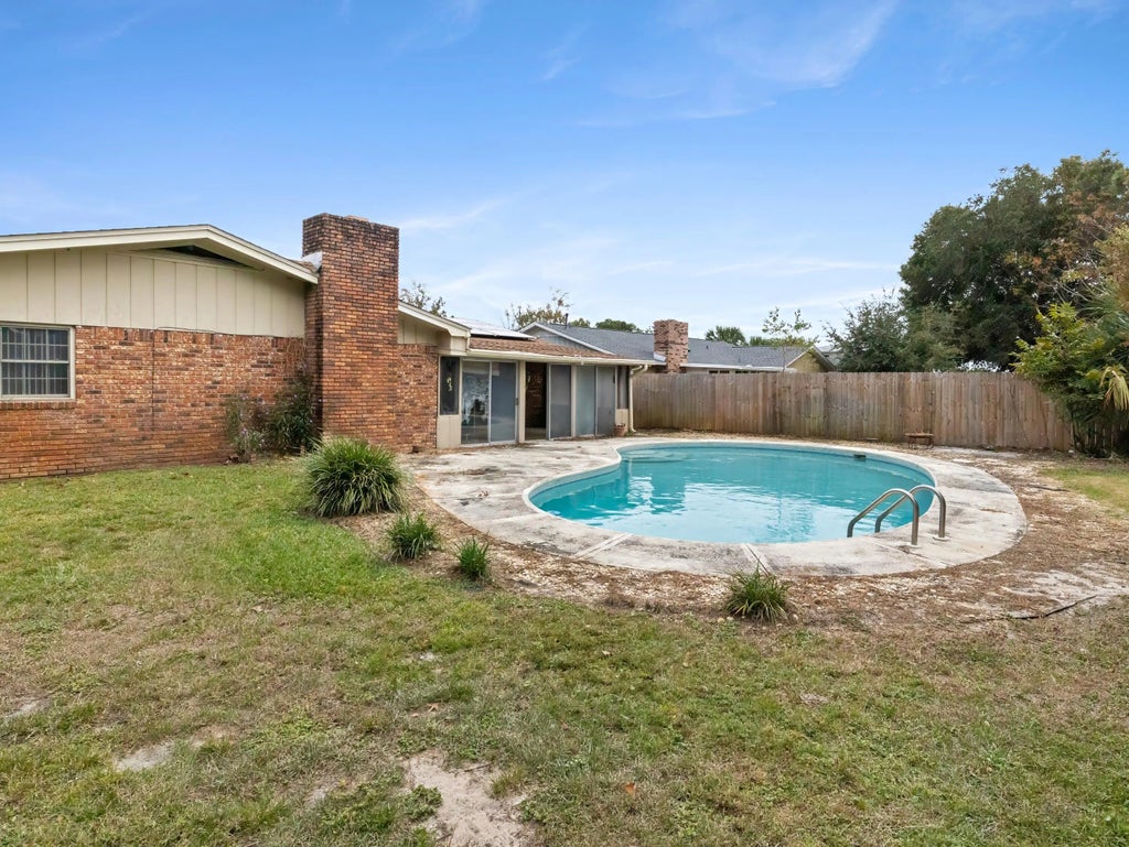 35 of 39 - 15 W Casa Loma Drive, Mary Esther, FL