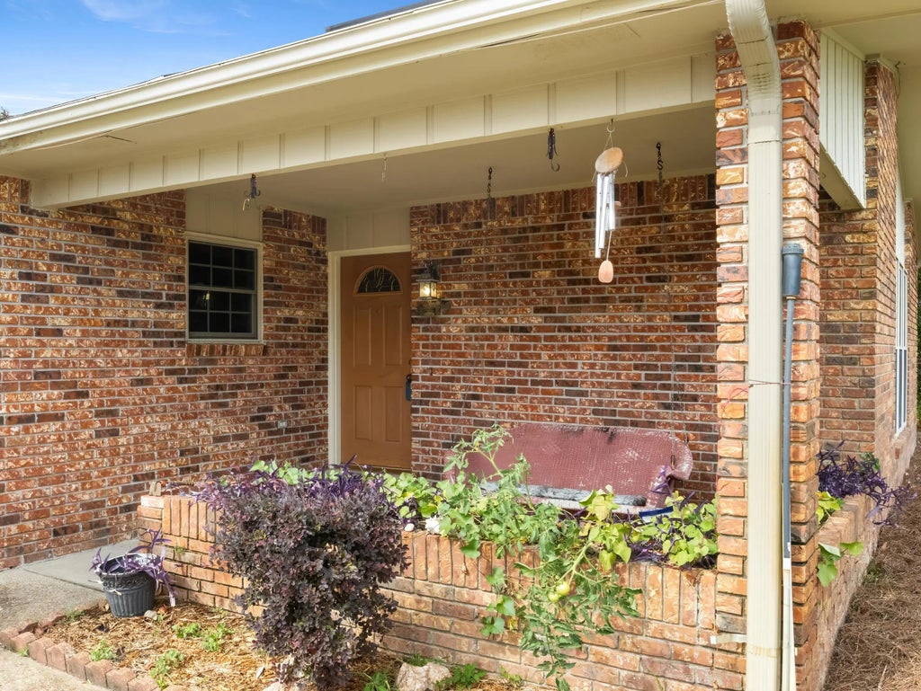 5 of 39 - 15 W Casa Loma Drive, Mary Esther, FL