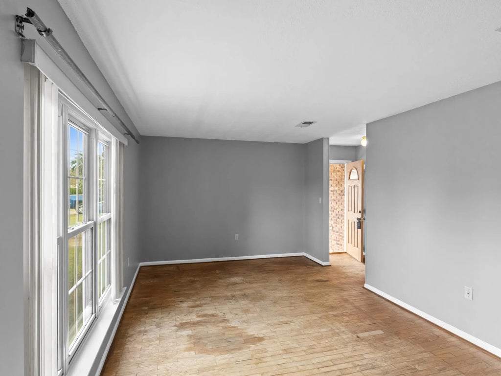 9 of 39 - 15 W Casa Loma Drive, Mary Esther, FL