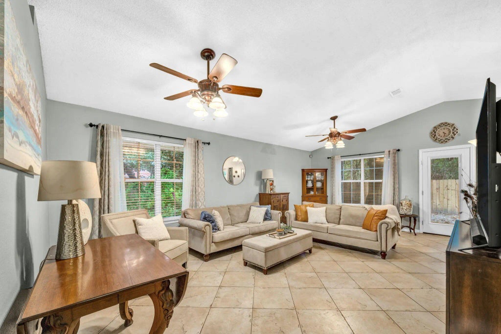 11 of 31 - 1778 Ivalea Circle, Navarre, FL