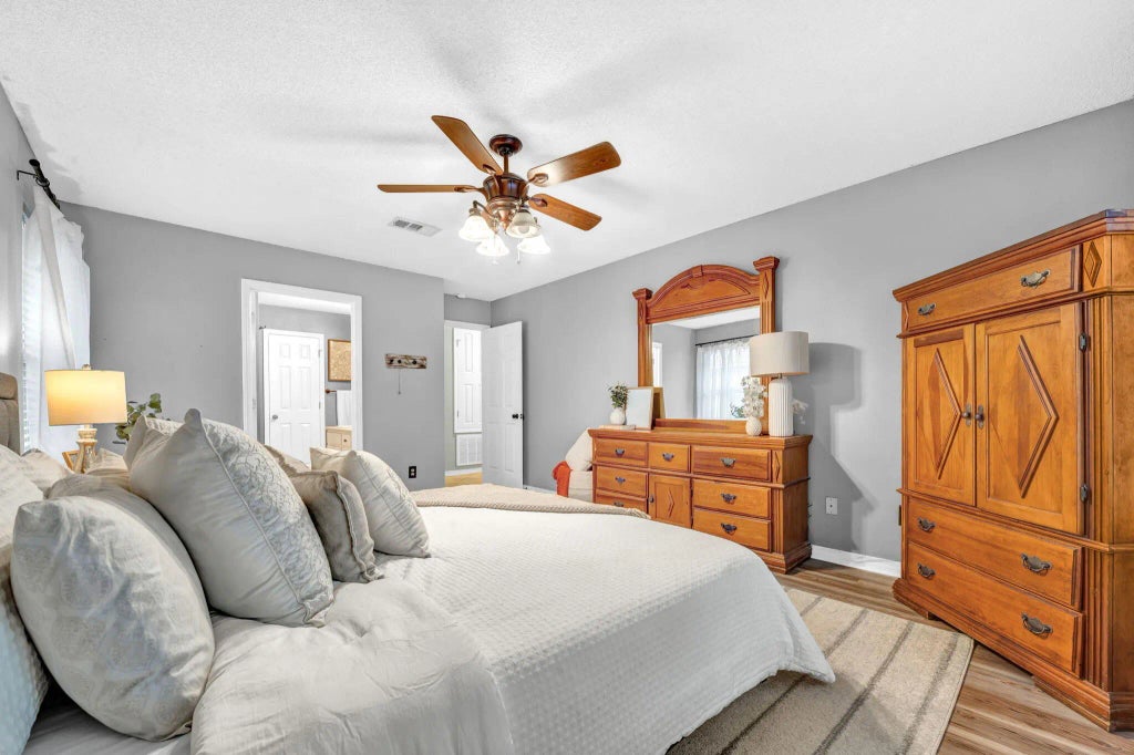 20 of 31 - 1778 Ivalea Circle, Navarre, FL