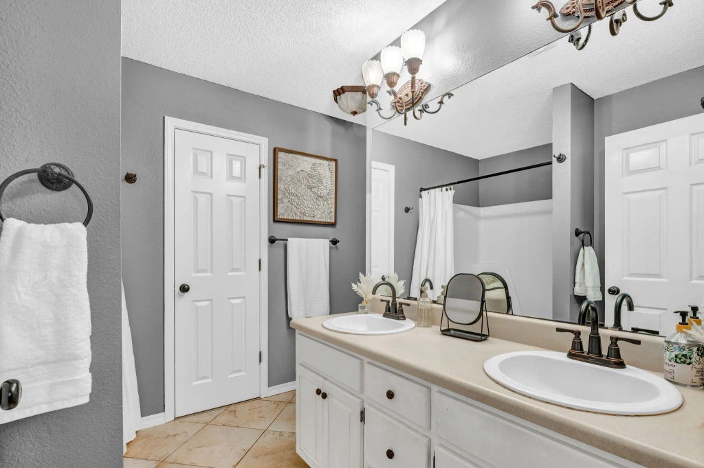 21 of 31 - 1778 Ivalea Circle, Navarre, FL