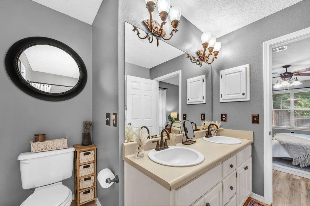 24 of 31 - 1778 Ivalea Circle, Navarre, FL