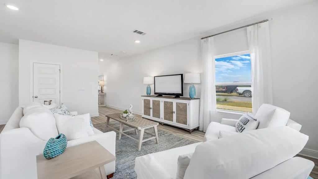 11 of 14 - 40 Hatten Court, Mary Esther, FL