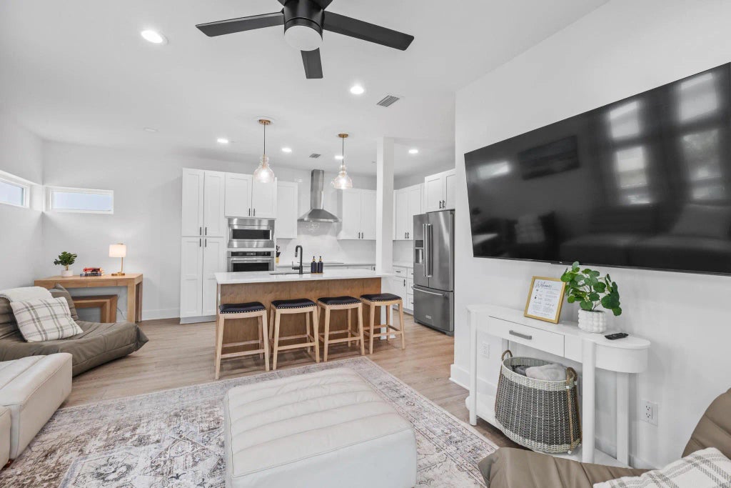 16 of 61 - 34 Gulf Breeze Court, Destin, FL