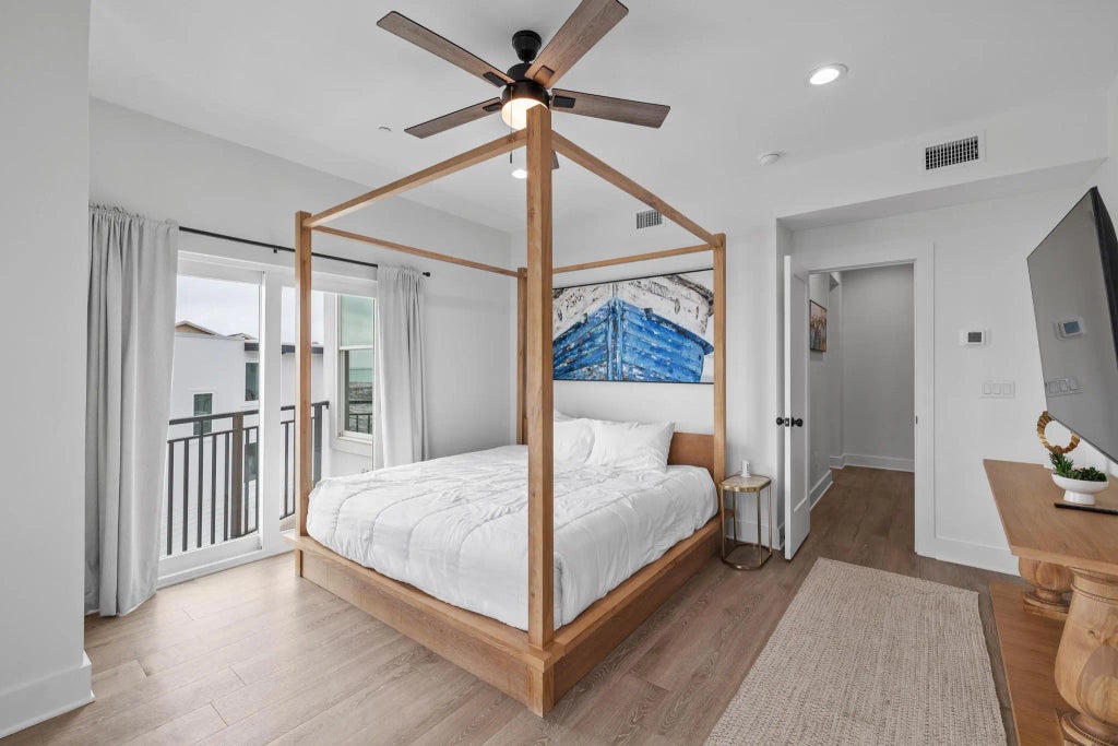 34 of 61 - 34 Gulf Breeze Court, Destin, FL