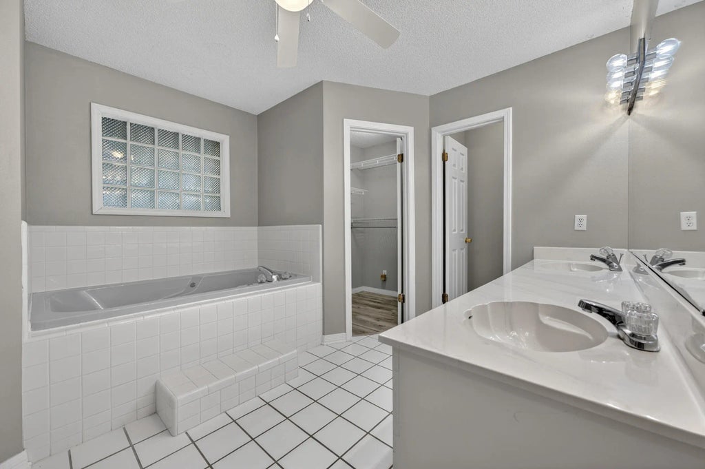 39 of 57 - 3 Neptune Drive, Mary Esther, FL