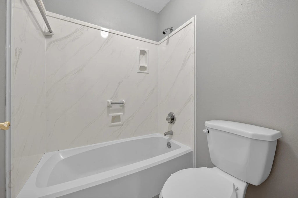 50 of 57 - 3 Neptune Drive, Mary Esther, FL