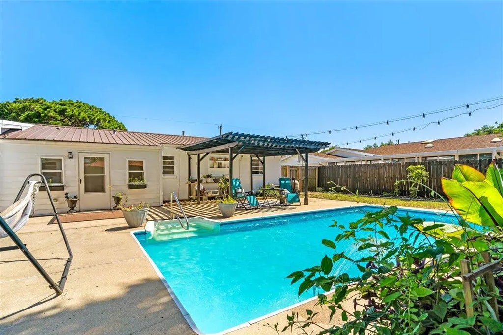 44 of 61 - 331 Nw Linda Lane, Fort Walton Beach, FL