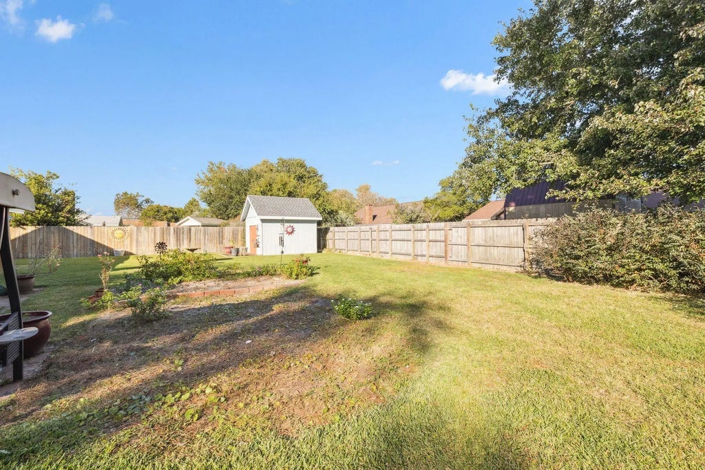 15 of 20 - 370 Dawn Lane, Mary Esther, FL