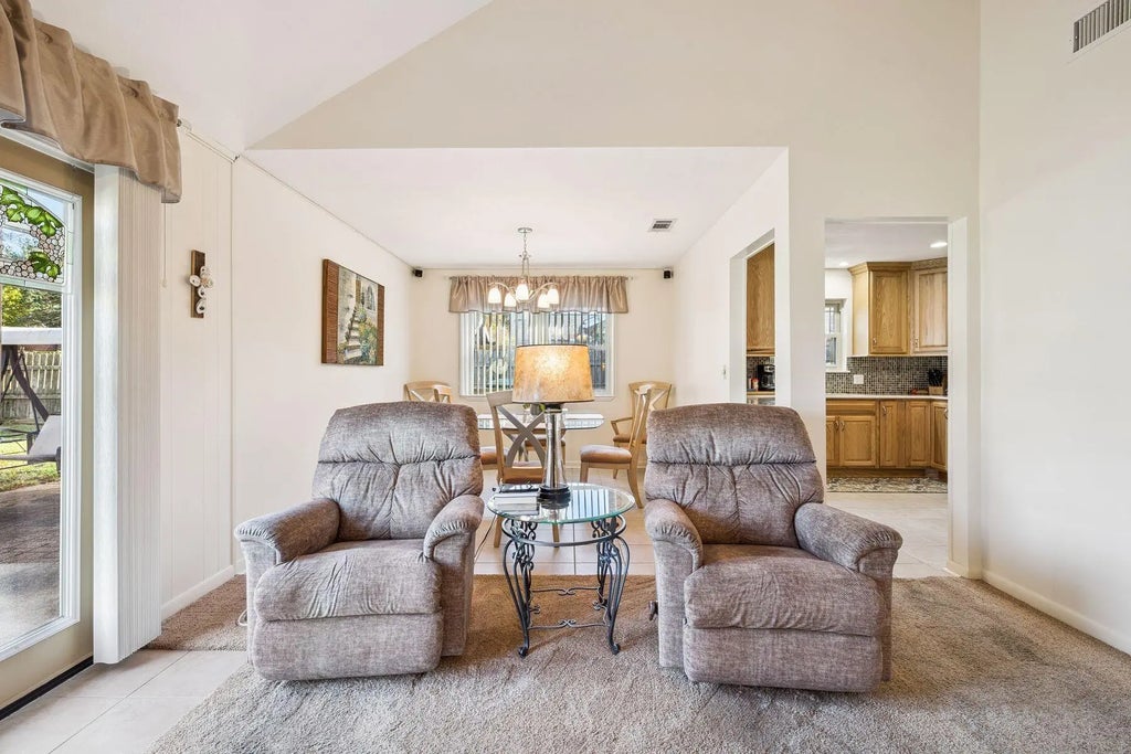 8 of 20 - 370 Dawn Lane, Mary Esther, FL