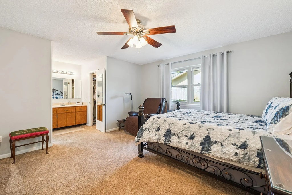 9 of 20 - 370 Dawn Lane, Mary Esther, FL