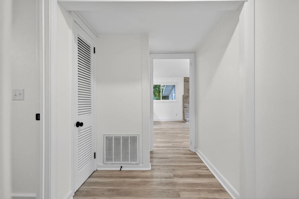 33 of 65 - 220 Edge Avenue, Valparaiso, FL