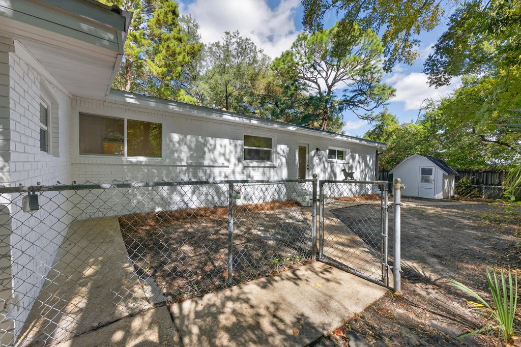 43 of 65 - 220 Edge Avenue, Valparaiso, FL