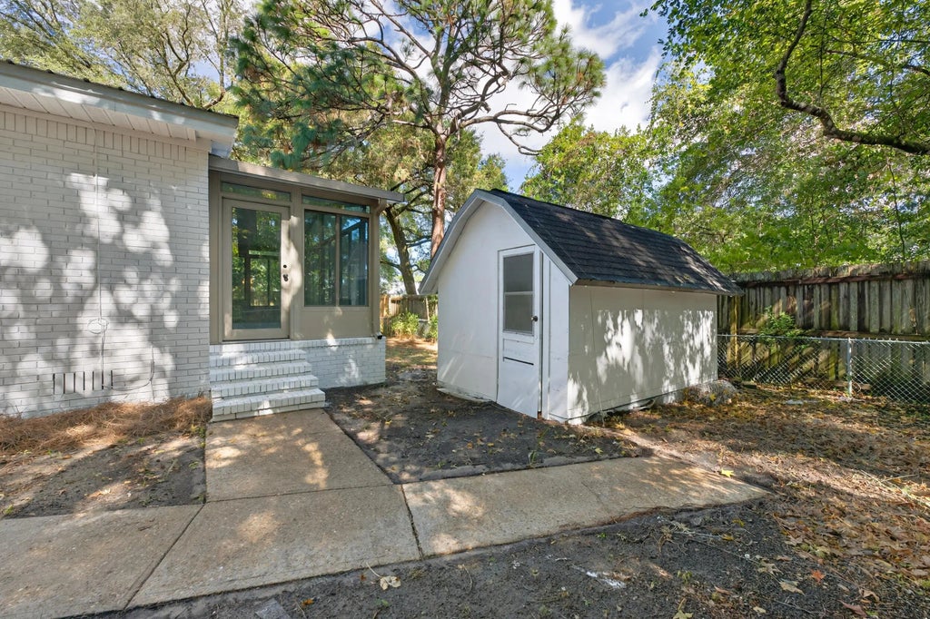 46 of 65 - 220 Edge Avenue, Valparaiso, FL