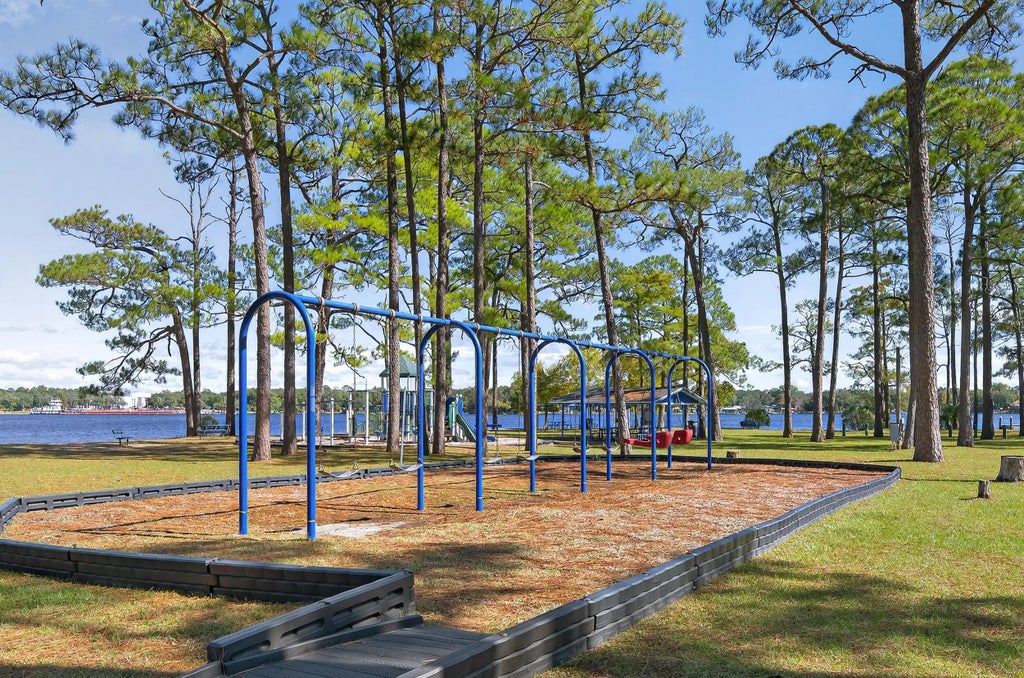 55 of 65 - 220 Edge Avenue, Valparaiso, FL