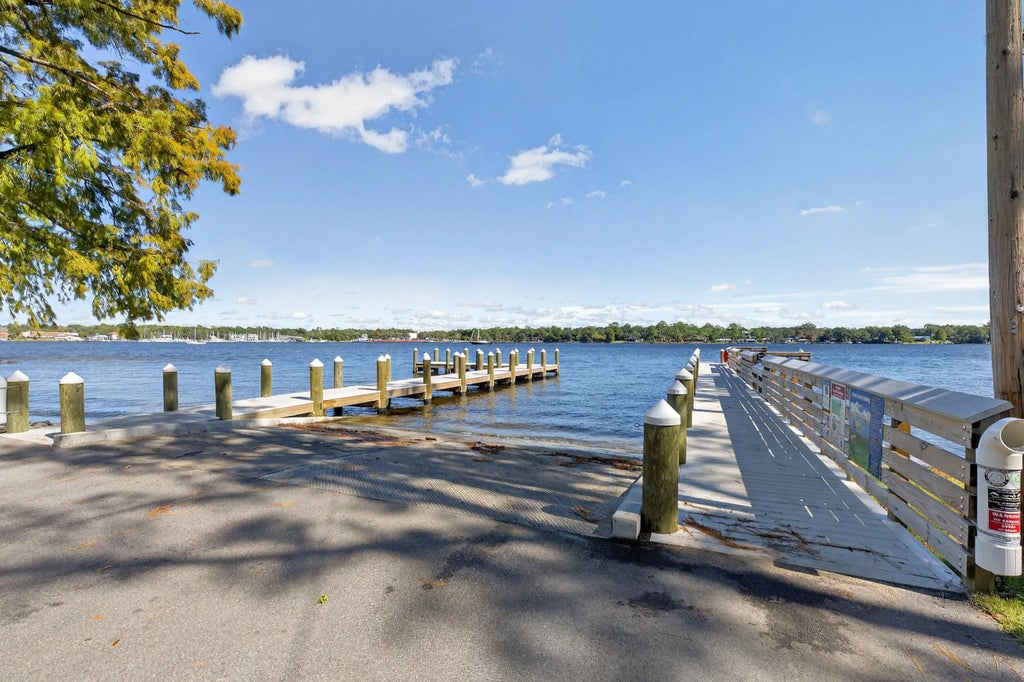 63 of 65 - 220 Edge Avenue, Valparaiso, FL