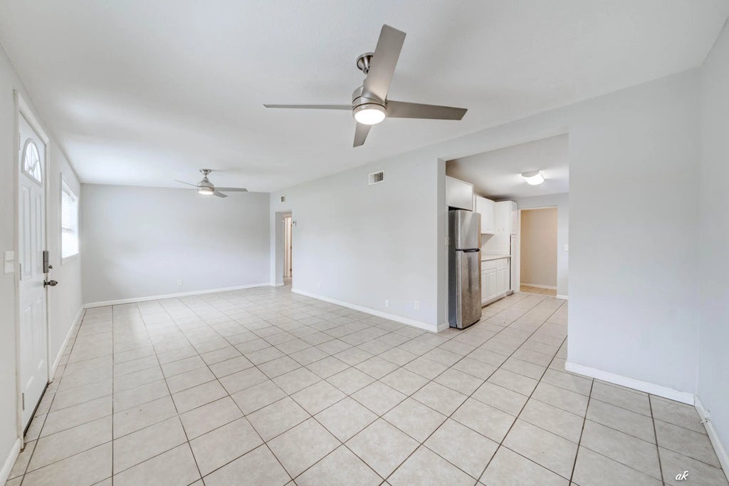 9 of 20 - 3732 E E 9th Street, Panama City, FL