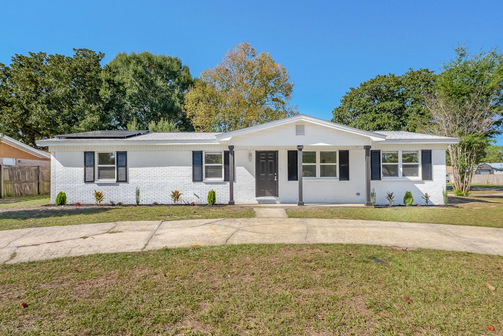 1 of 52 - 15 Oak Lane, Shalimar, FL