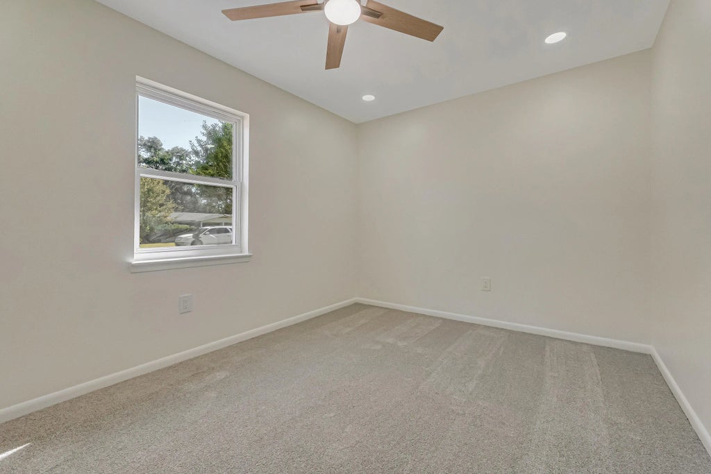 27 of 52 - 15 Oak Lane, Shalimar, FL