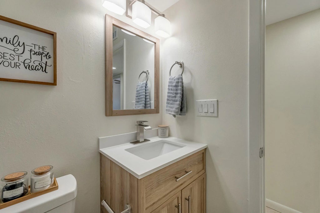 32 of 52 - 15 Oak Lane, Shalimar, FL