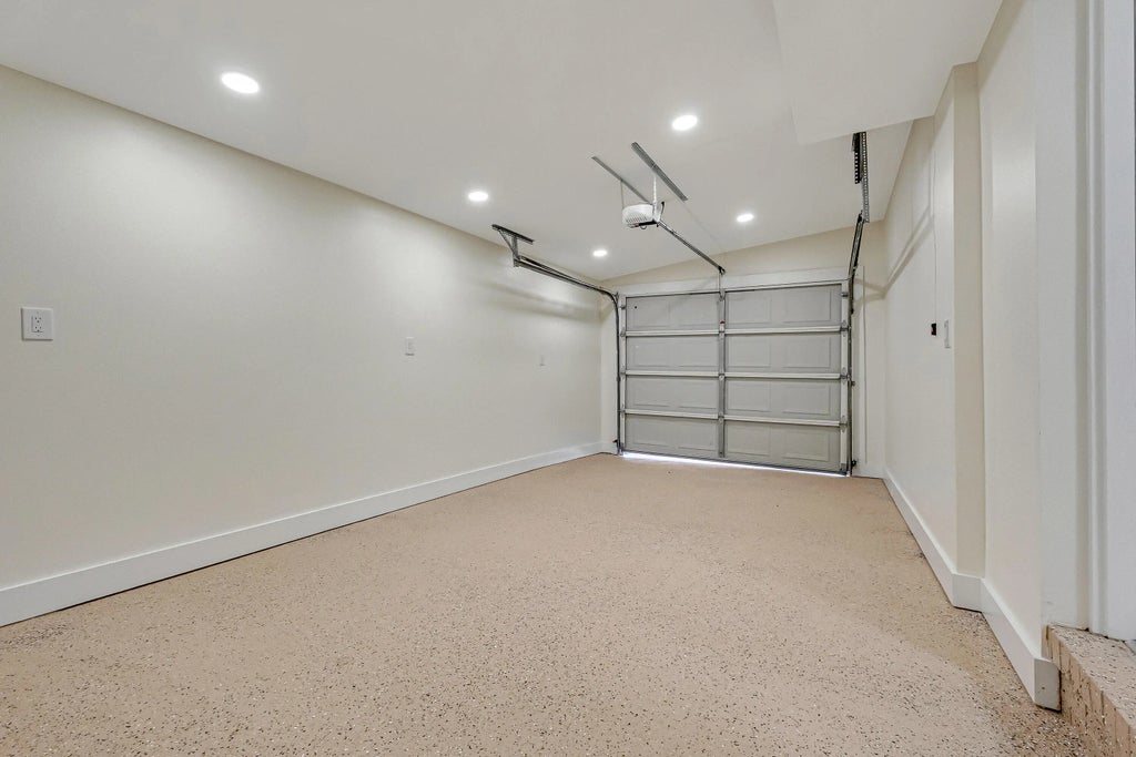 39 of 52 - 15 Oak Lane, Shalimar, FL