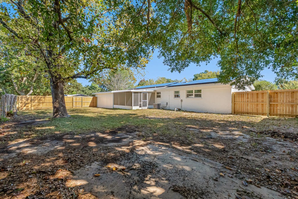 45 of 52 - 15 Oak Lane, Shalimar, FL