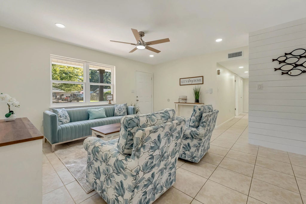 7 of 52 - 15 Oak Lane, Shalimar, FL