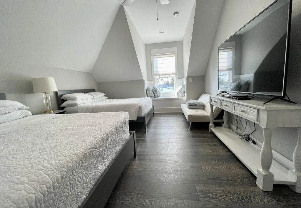 36 of 40 - 2975 Holley Point Road, Navarre, FL