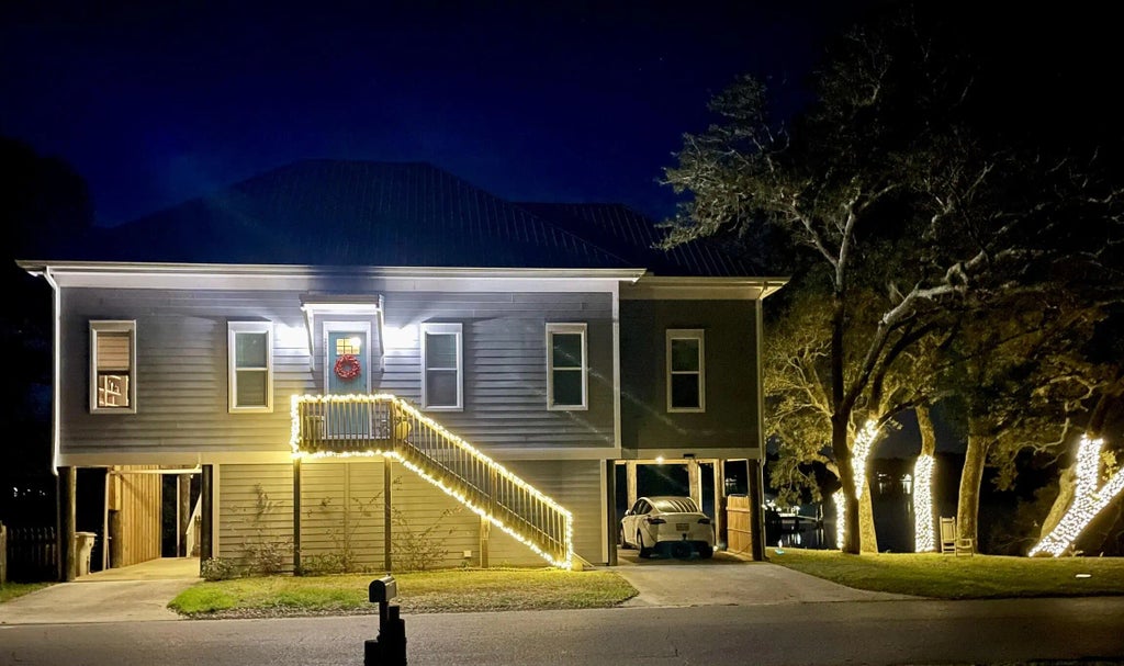 9 of 40 - 2975 Holley Point Road, Navarre, FL