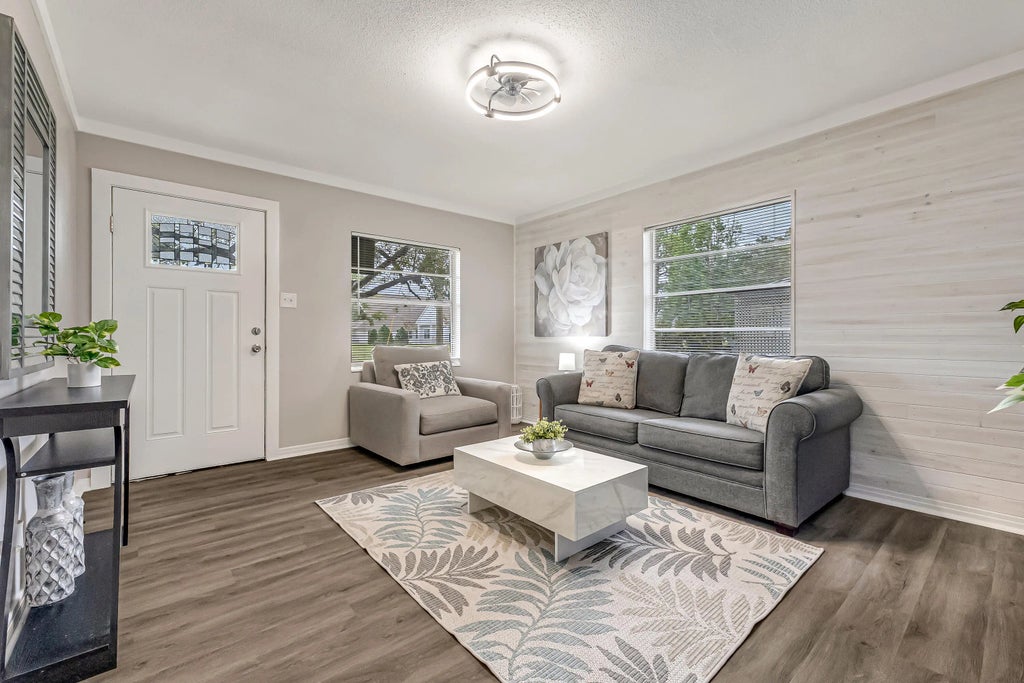 21 of 46 - 12 Nw Memorial Parkway, Fort Walton Beach, FL