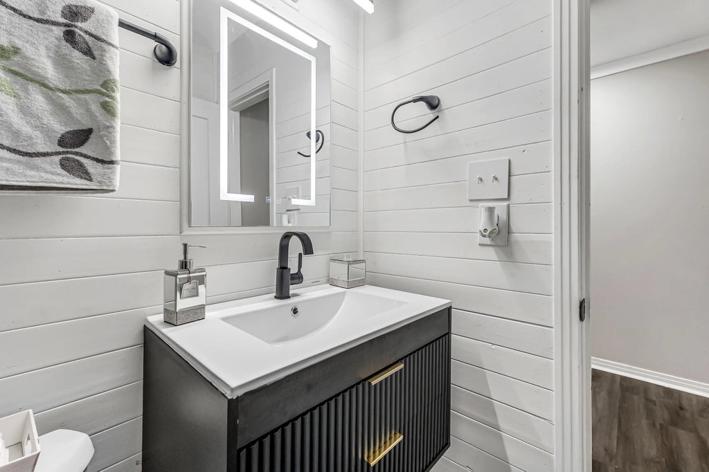 44 of 46 - 12 Nw Memorial Parkway, Fort Walton Beach, FL