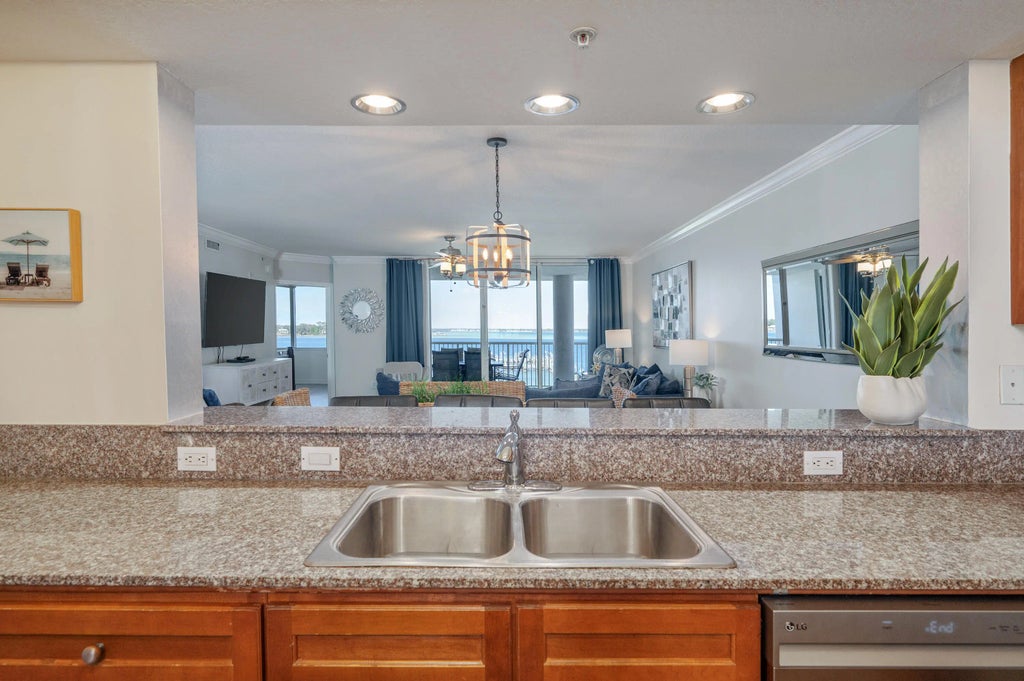 12 of 75 - 1328 Miracle Strip Parkway 402, Fort Walton Beach, FL