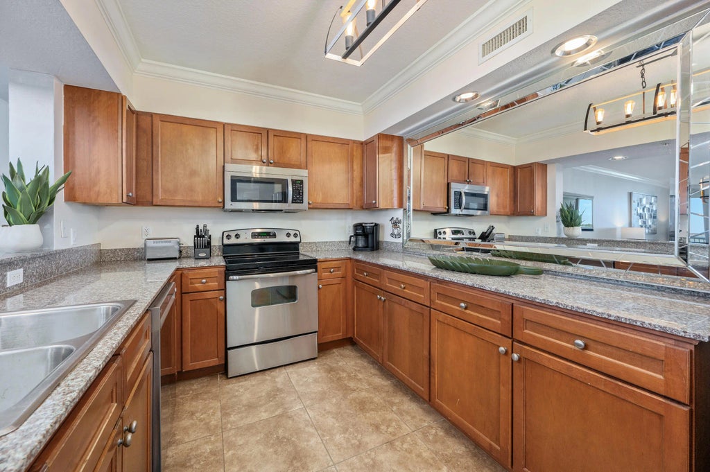 17 of 75 - 1328 Miracle Strip Parkway 402, Fort Walton Beach, FL