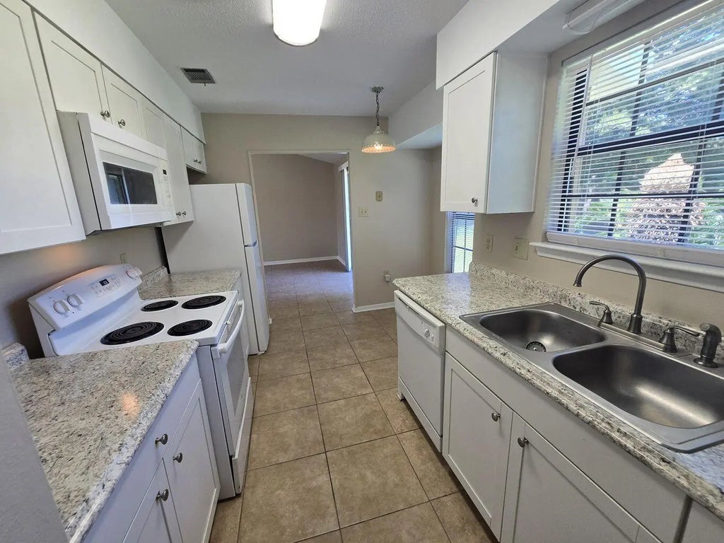 8 of 49 - 619 Schneider Drive, Fort Walton Beach, FL