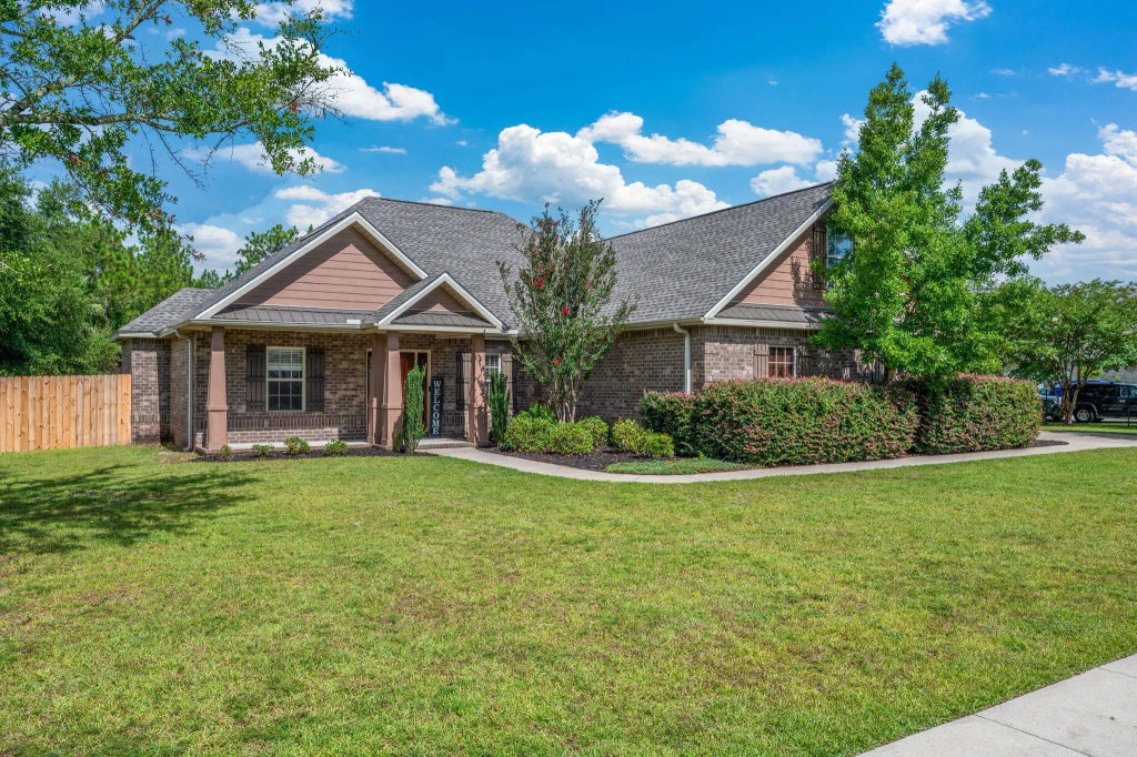 1 of 33 - 5534 Frontier Drive, Crestview, FL