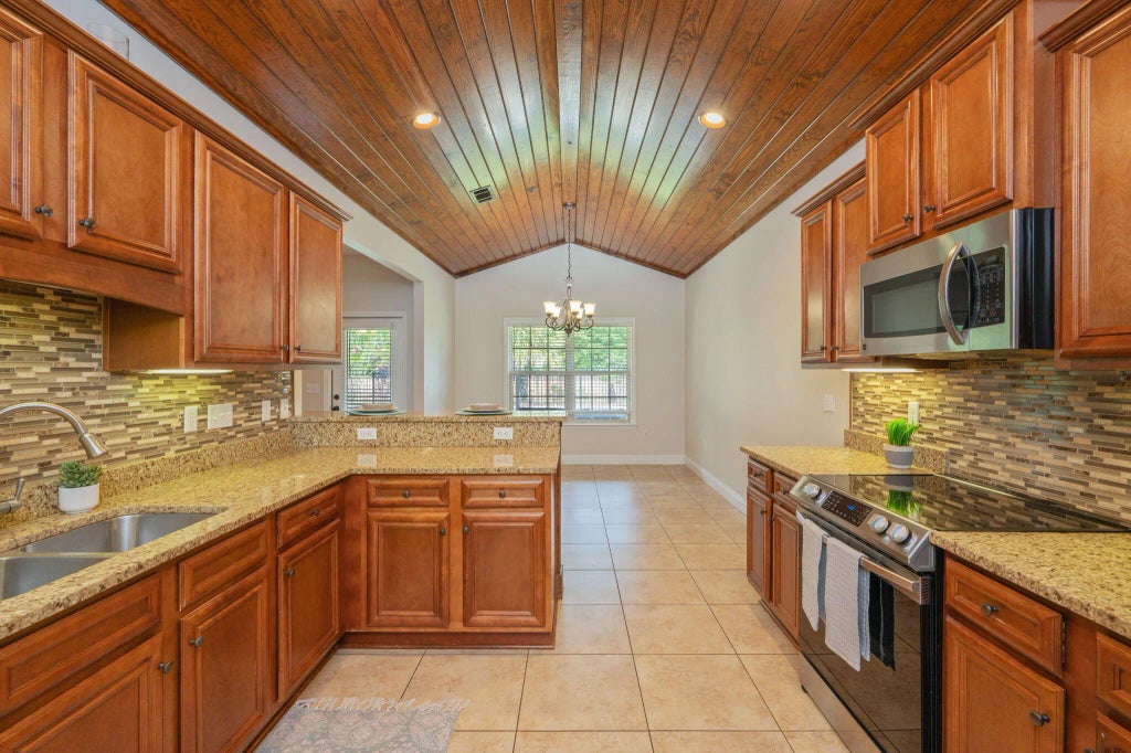 8 of 33 - 5534 Frontier Drive, Crestview, FL