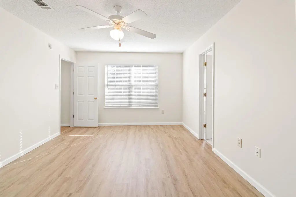 30 of 40 - 949 Claeven Circle, Fort Walton Beach, FL