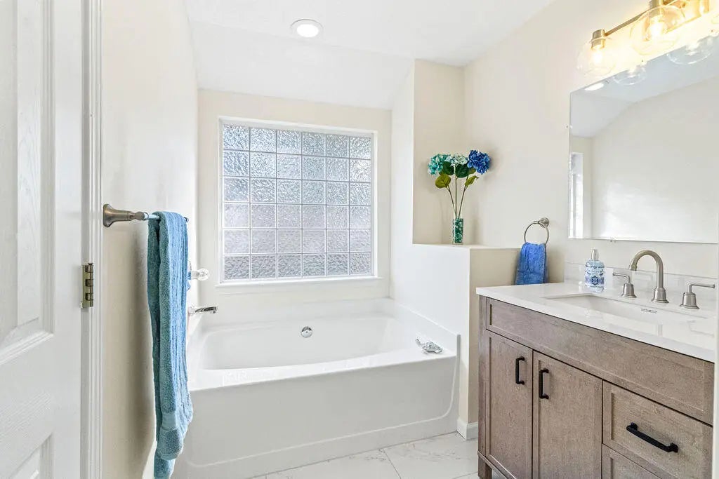 33 of 40 - 949 Claeven Circle, Fort Walton Beach, FL