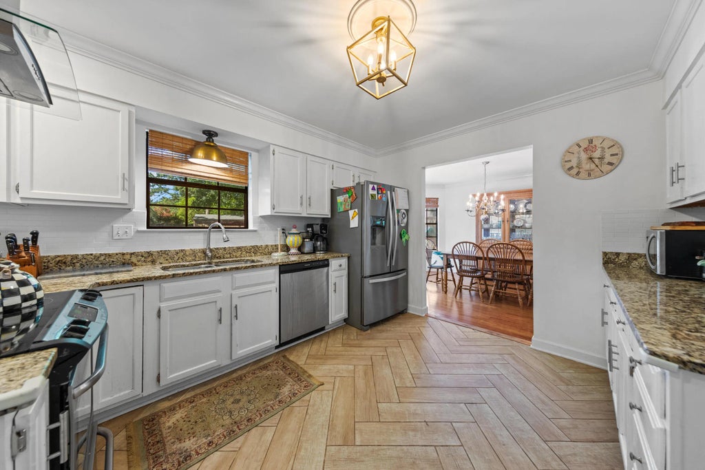 11 of 48 - 207 Oakwood Circle, Niceville, FL