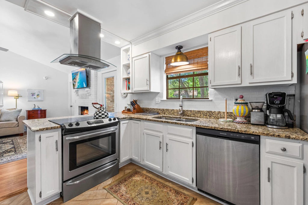 13 of 48 - 207 Oakwood Circle, Niceville, FL