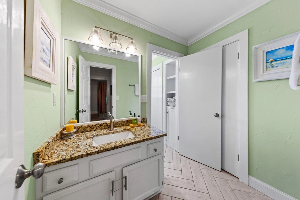 33 of 48 - 207 Oakwood Circle, Niceville, FL