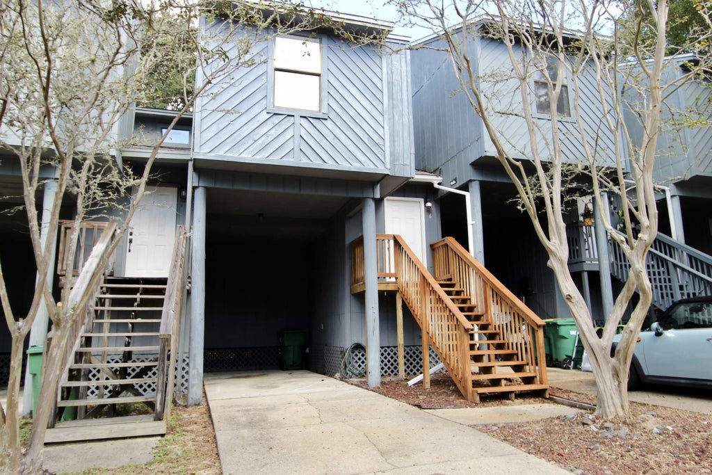 1 of 20 - 200 White Street 6, Niceville, FL