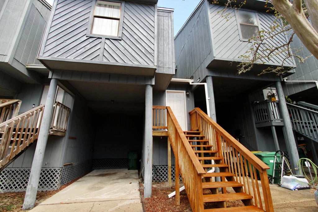 2 of 20 - 200 White Street 6, Niceville, FL