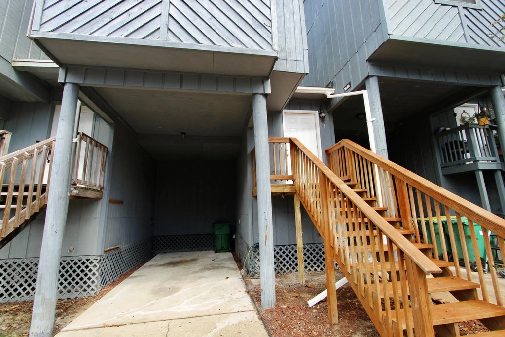 3 of 20 - 200 White Street 6, Niceville, FL