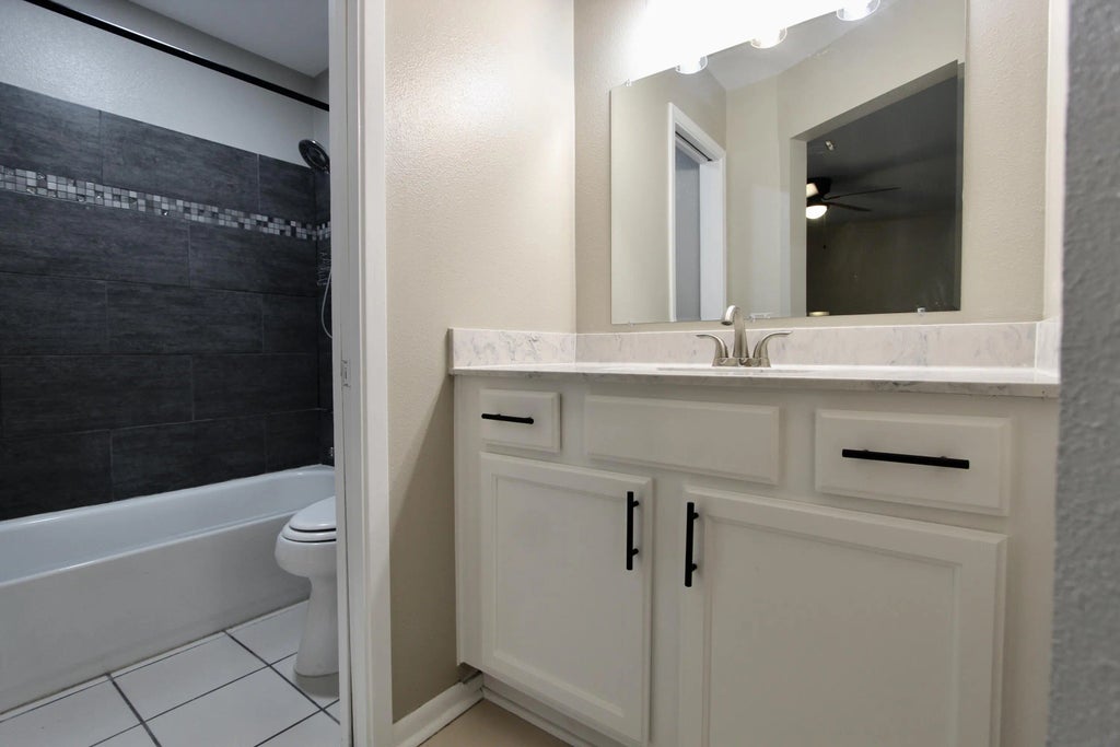 9 of 20 - 200 White Street 6, Niceville, FL