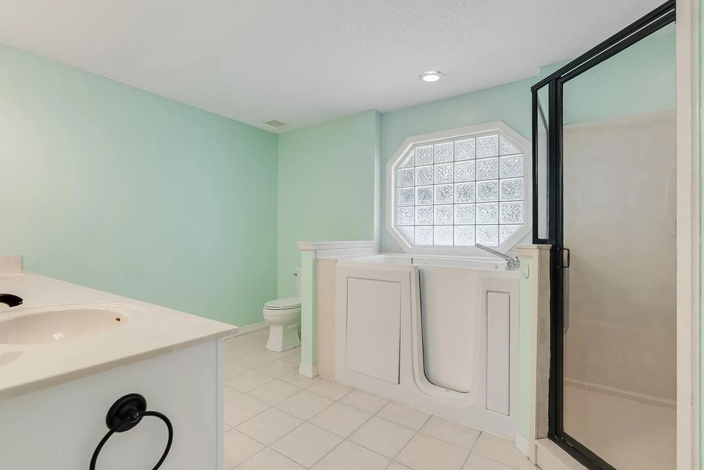 24 of 50 - 54 Hillcrest Drive, Shalimar, FL