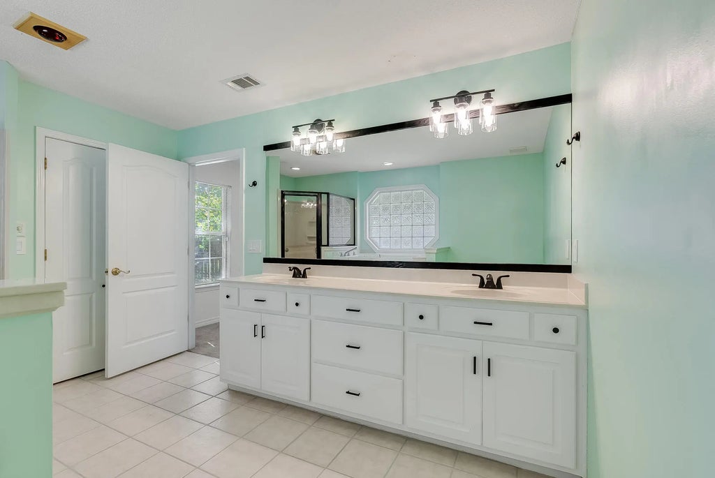 25 of 50 - 54 Hillcrest Drive, Shalimar, FL