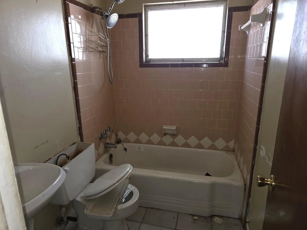 9 of 16 - 12 W Audrey Drive, Fort Walton Beach, FL