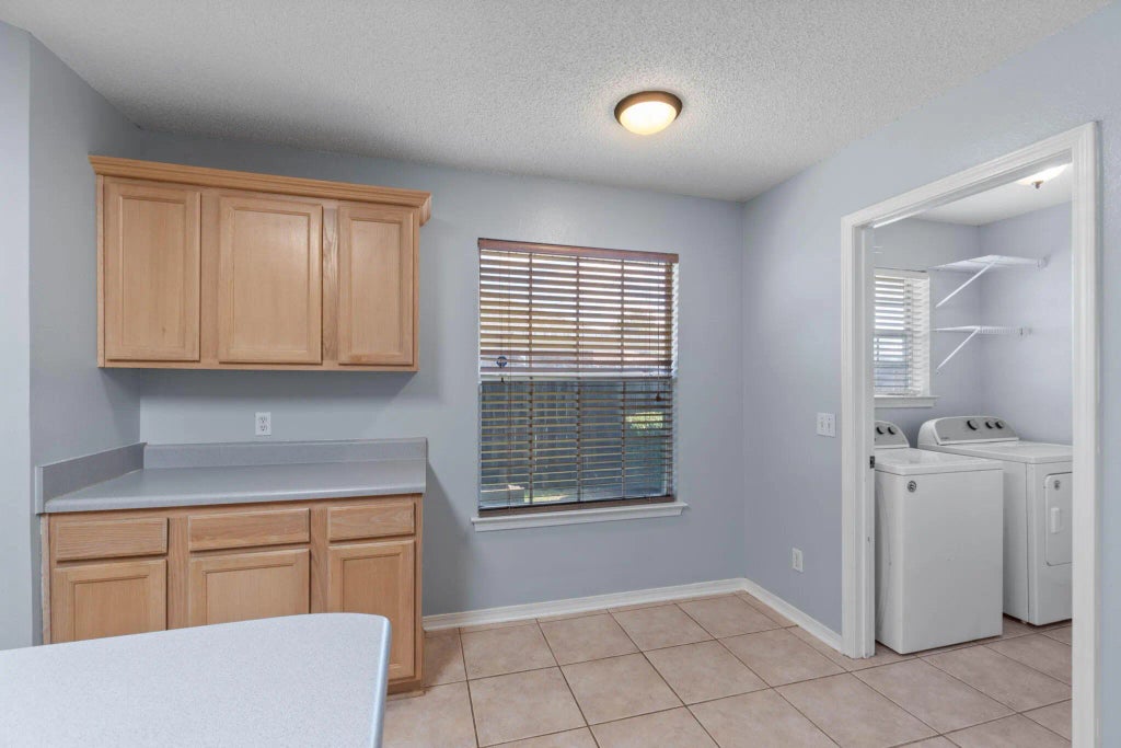 14 of 48 - 8568 Vehlin Court, Navarre, FL